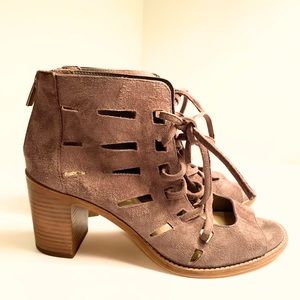 Vince Camuto Dark Taupe Tressa Open-Toe Lace-Up Booties Size 8